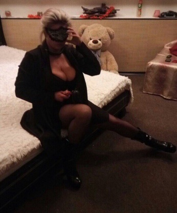 Анкета проститутки Карина - город Хнов, 28 лет, №12474